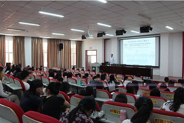 西安交通大學管理學院張俊瑞教授來我院作講座 西安交通大學管理學院張俊瑞教授來我院作講座